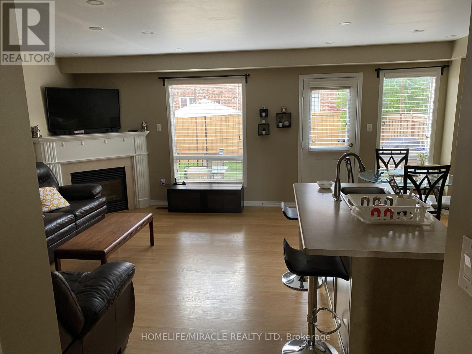 4 Sled Dog Road, Brampton, Ontario  L6R 0H8 - Photo 8 - W12732684