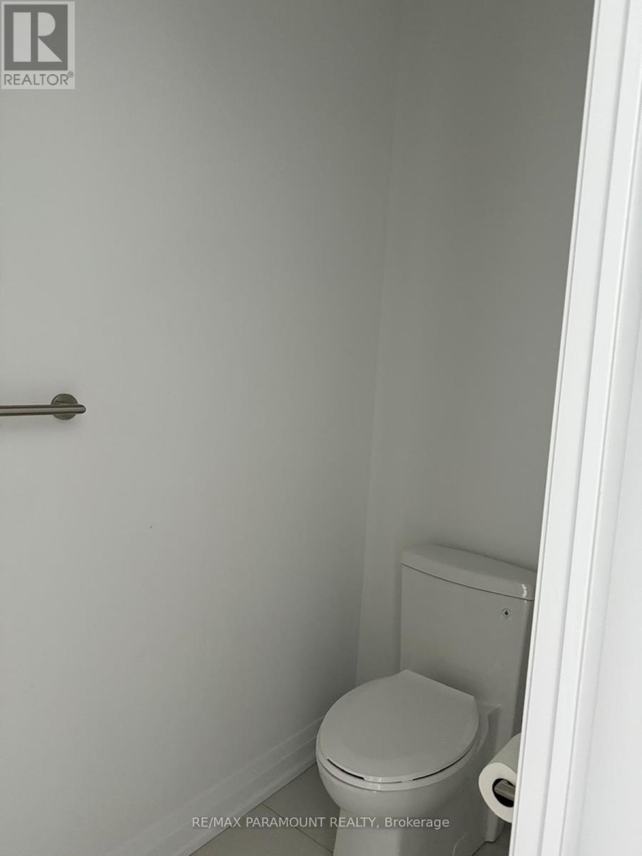 330 - 85 Attmar Drive, Brampton, Ontario  L6P 0Y6 - Photo 19 - W12732706