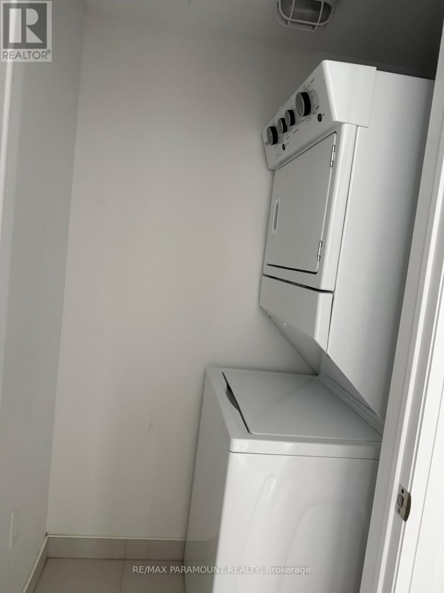 330 - 85 Attmar Drive, Brampton, Ontario  L6P 0Y6 - Photo 25 - W12732706