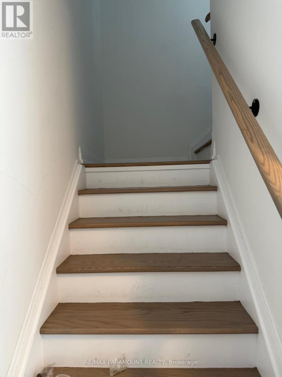 330 - 85 Attmar Drive, Brampton, Ontario  L6P 0Y6 - Photo 6 - W12732706