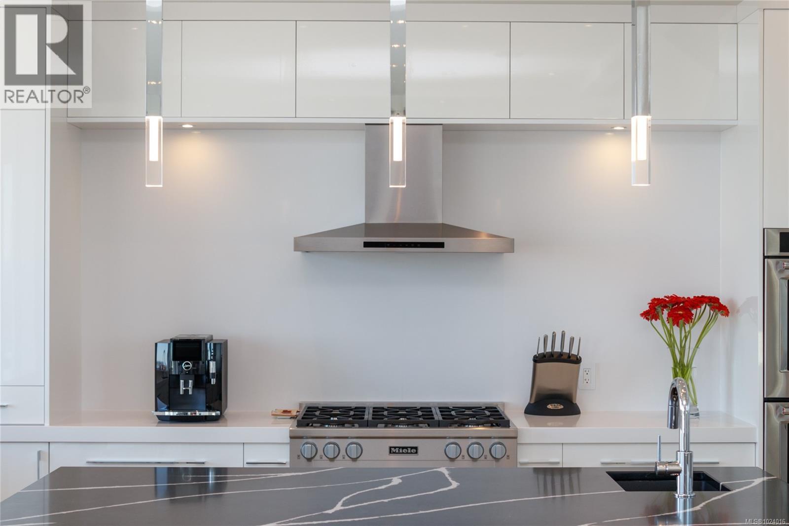 2713 Goldstone Hts, Langford, British Columbia  V9B 0A9 - Photo 13 - 1024016