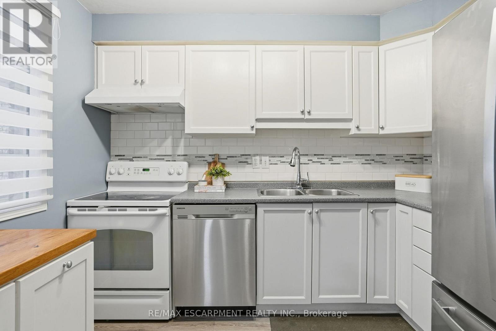 31 Galileo Boulevard, Brantford, Ontario  N3R 7Y3 - Photo 12 - X12732496