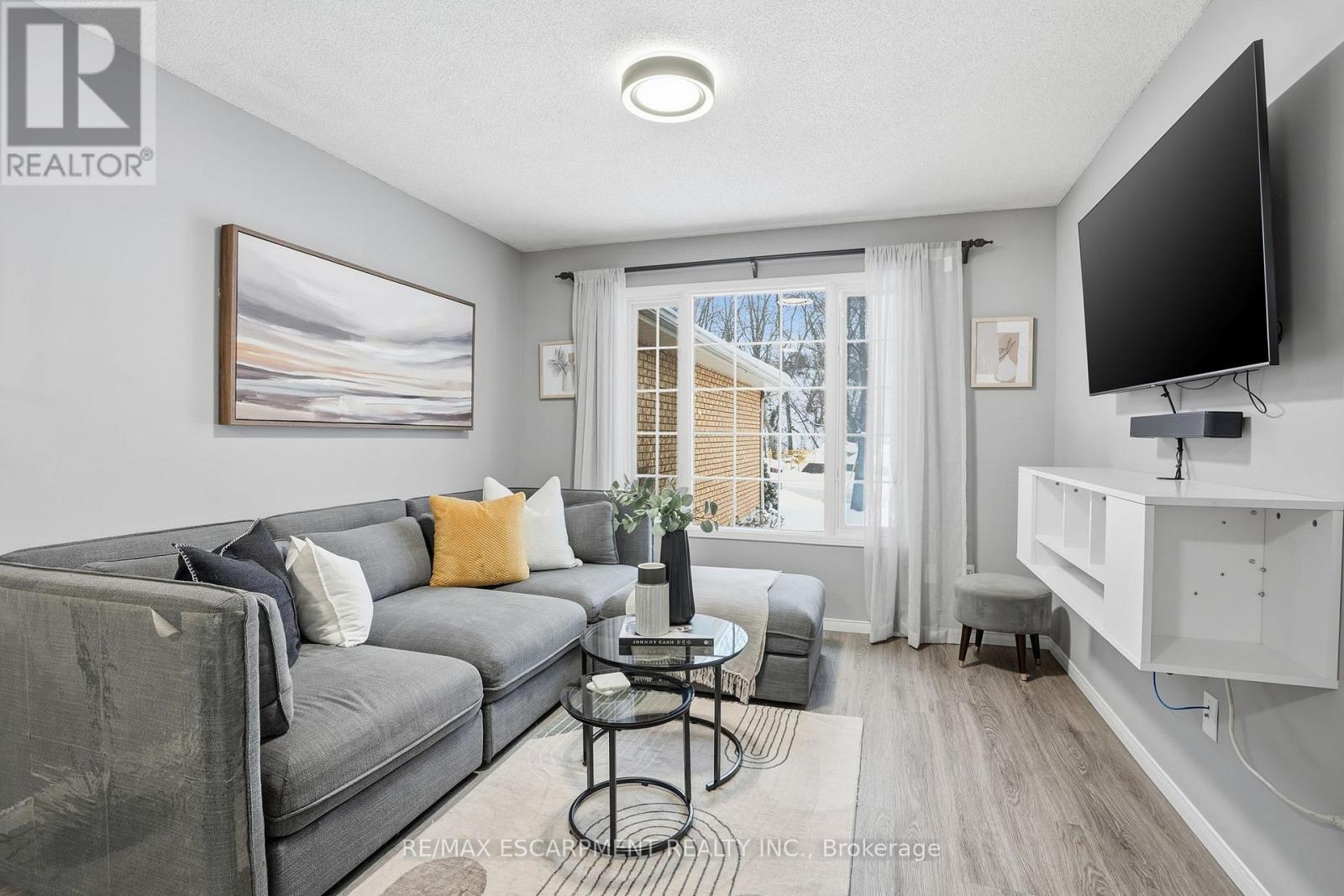 31 Galileo Boulevard, Brantford, Ontario  N3R 7Y3 - Photo 3 - X12732496