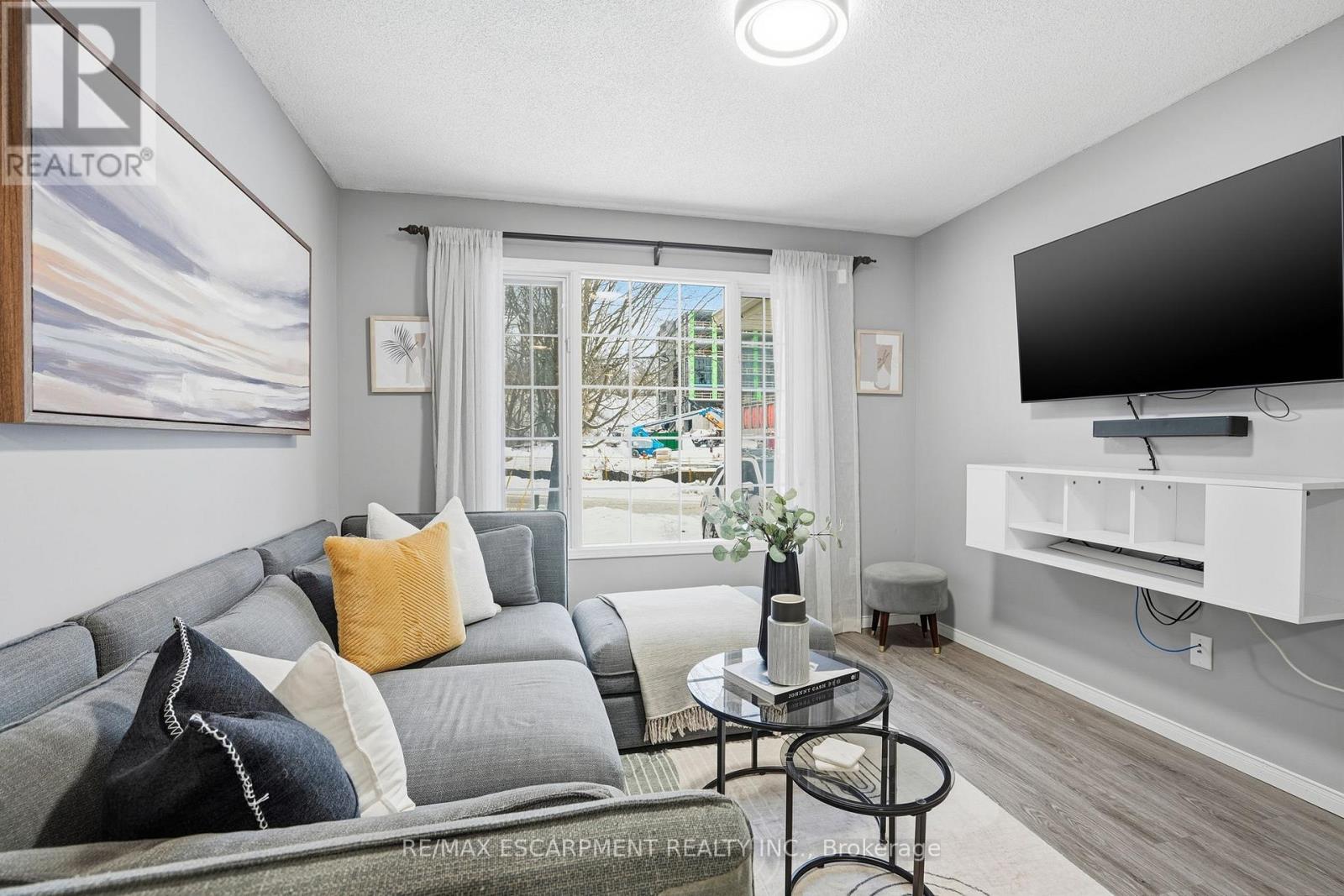 31 Galileo Boulevard, Brantford, Ontario  N3R 7Y3 - Photo 4 - X12732496