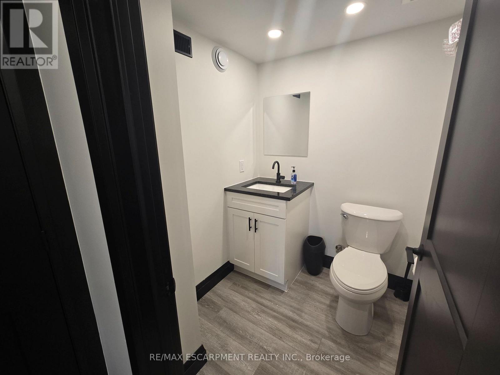 2 - 531 Queenston Road, Hamilton, Ontario  L8K 1J7 - Photo 10 - X12732510