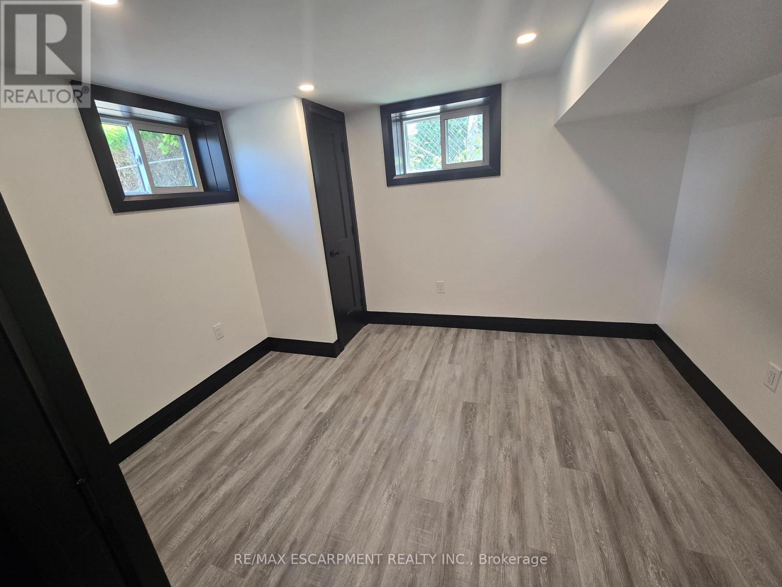 2 - 531 Queenston Road, Hamilton, Ontario  L8K 1J7 - Photo 15 - X12732510