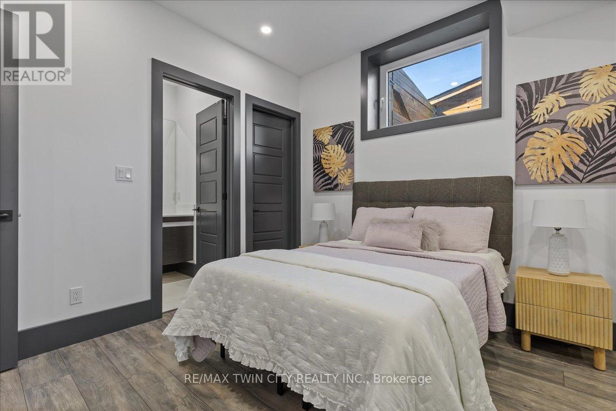 404 Montrose Street N, Cambridge, Ontario  N3H 2P3 - Photo 38 - X12732520