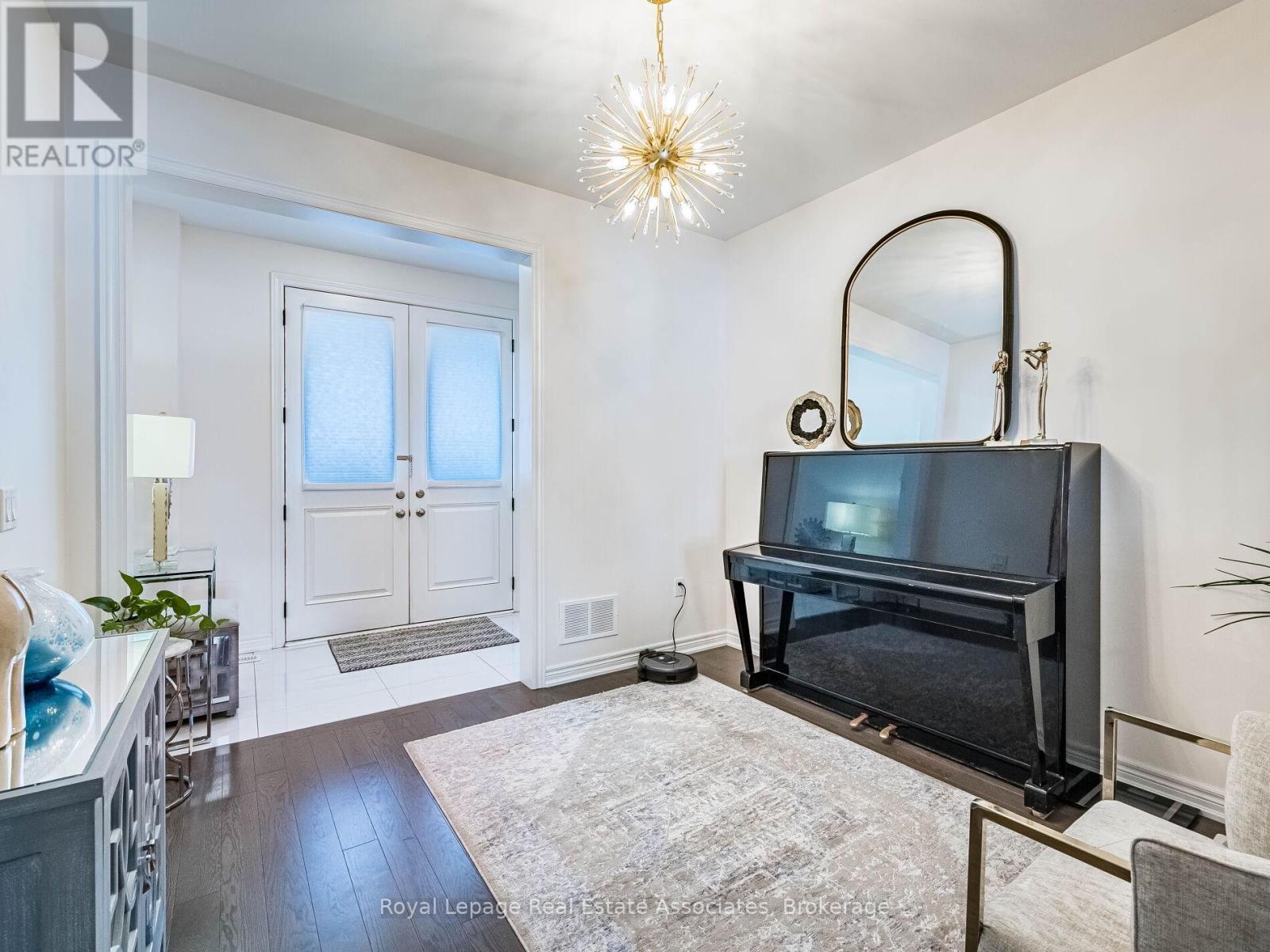 18 Heming Trail, Hamilton, Ontario  L9K 0J8 - Photo 8 - X12732530