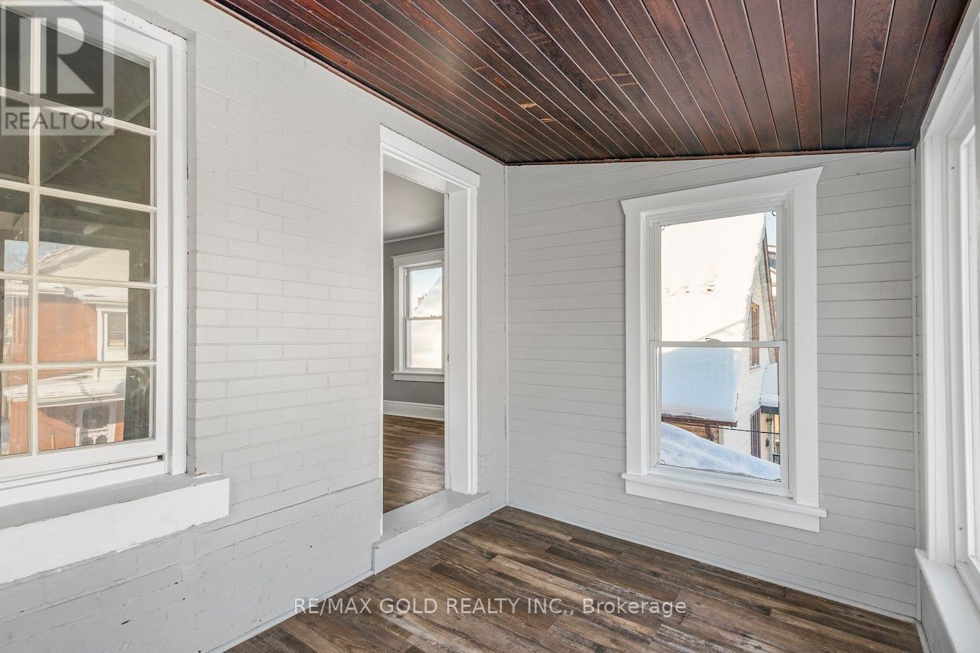 2 - 23 Avenue Place, Welland, Ontario  L3B 4B2 - Photo 16 - X12732588