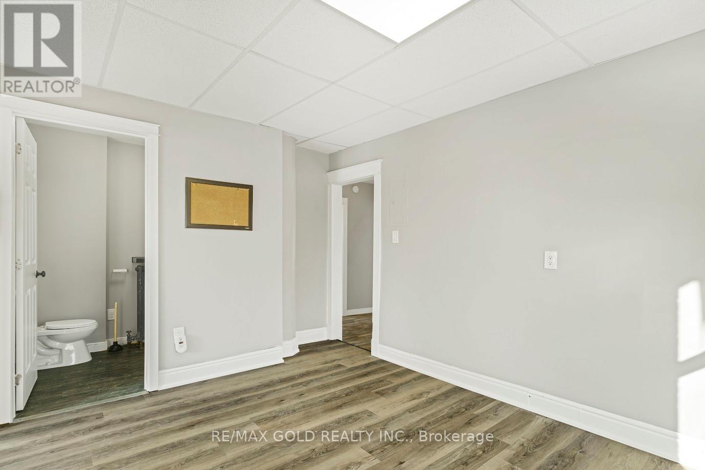 2 - 23 Avenue Place, Welland, Ontario  L3B 4B2 - Photo 7 - X12732588