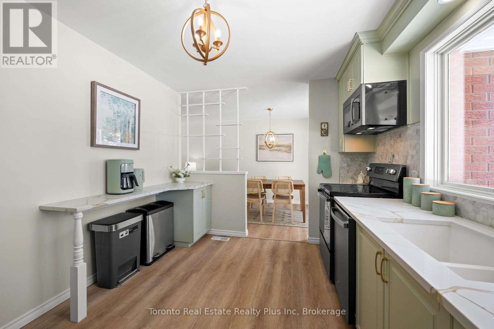 528 Greenbrook Drive, Kitchener, Ontario  N2M 4K6 - Photo 14 - X12732670