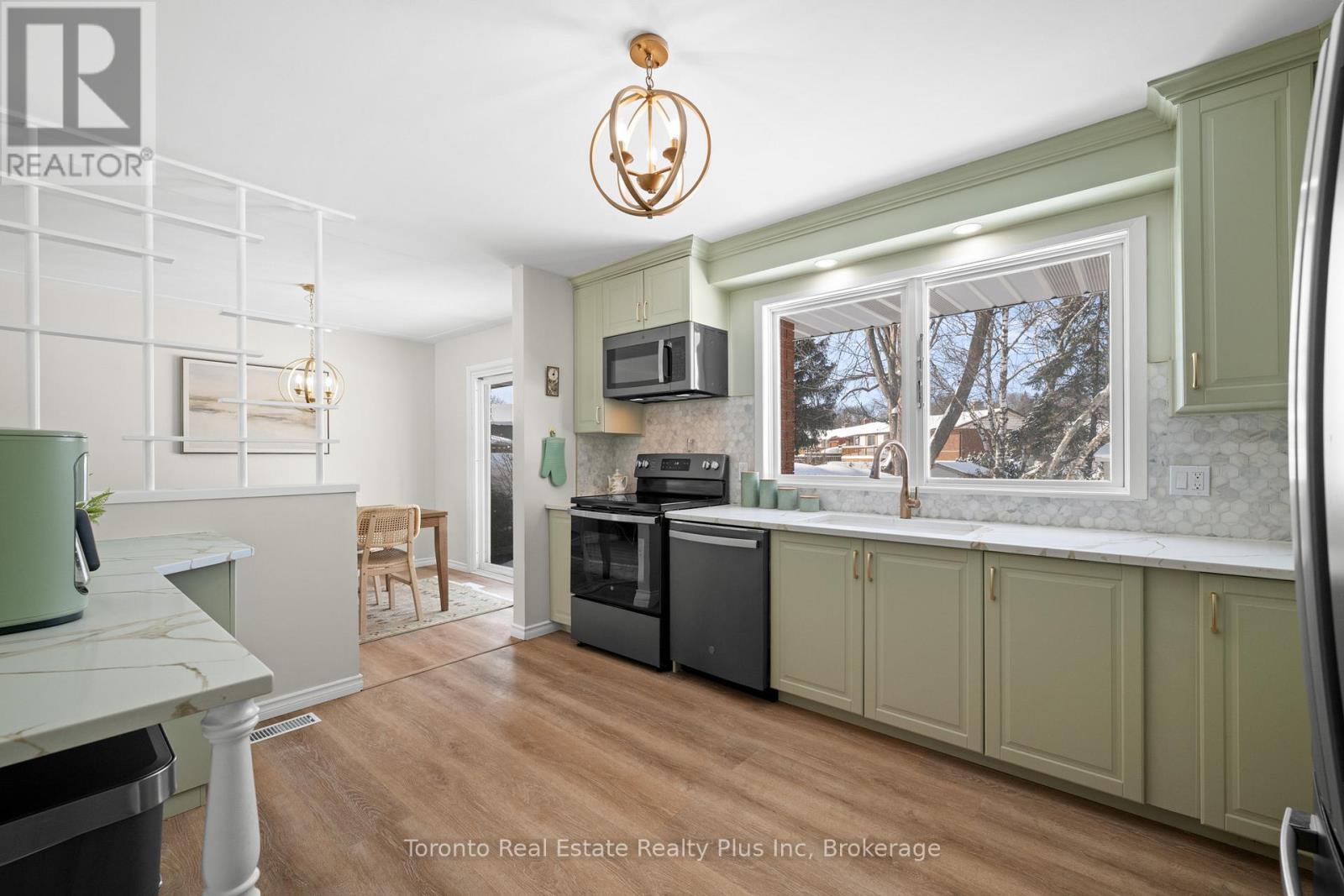 528 Greenbrook Drive, Kitchener, Ontario  N2M 4K6 - Photo 15 - X12732670