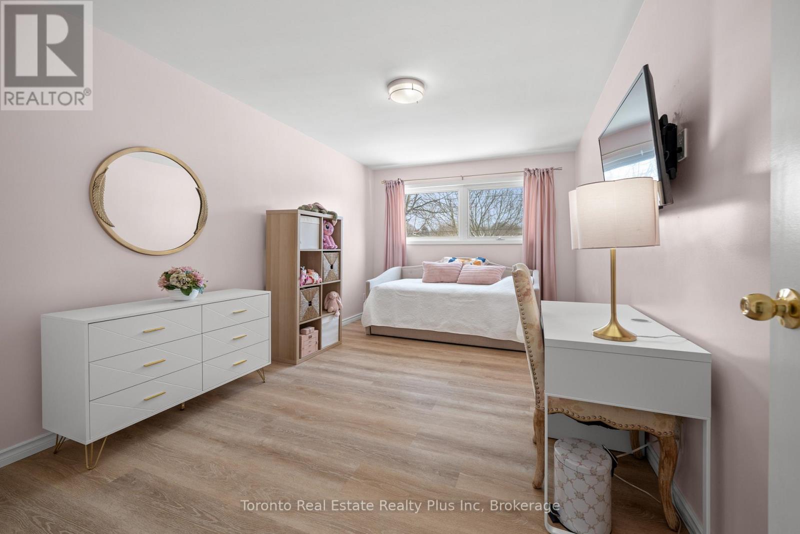 528 Greenbrook Drive, Kitchener, Ontario  N2M 4K6 - Photo 18 - X12732670