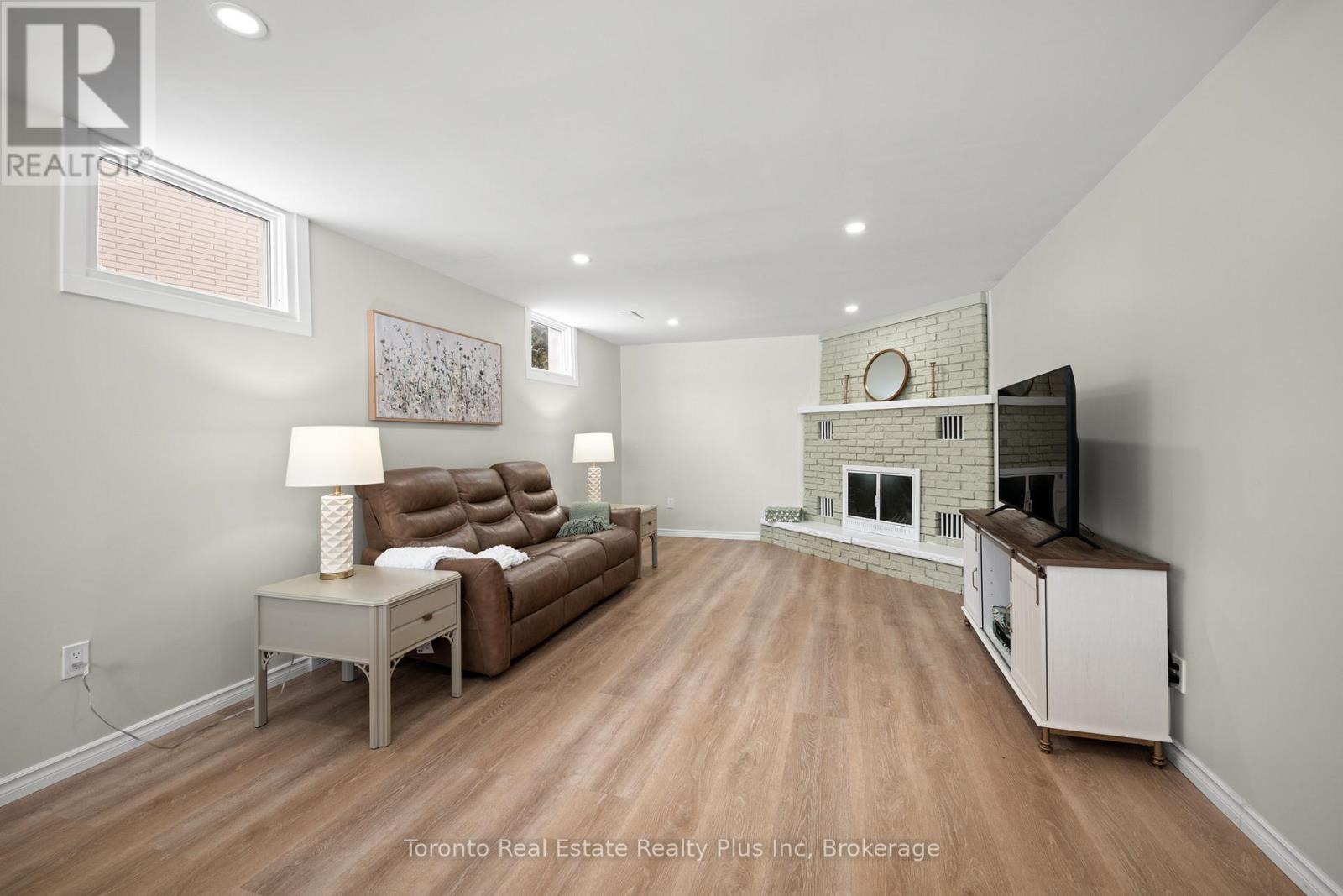 528 Greenbrook Drive, Kitchener, Ontario  N2M 4K6 - Photo 24 - X12732670