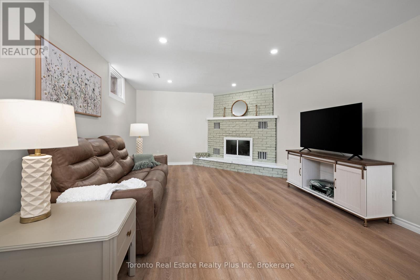 528 Greenbrook Drive, Kitchener, Ontario  N2M 4K6 - Photo 25 - X12732670