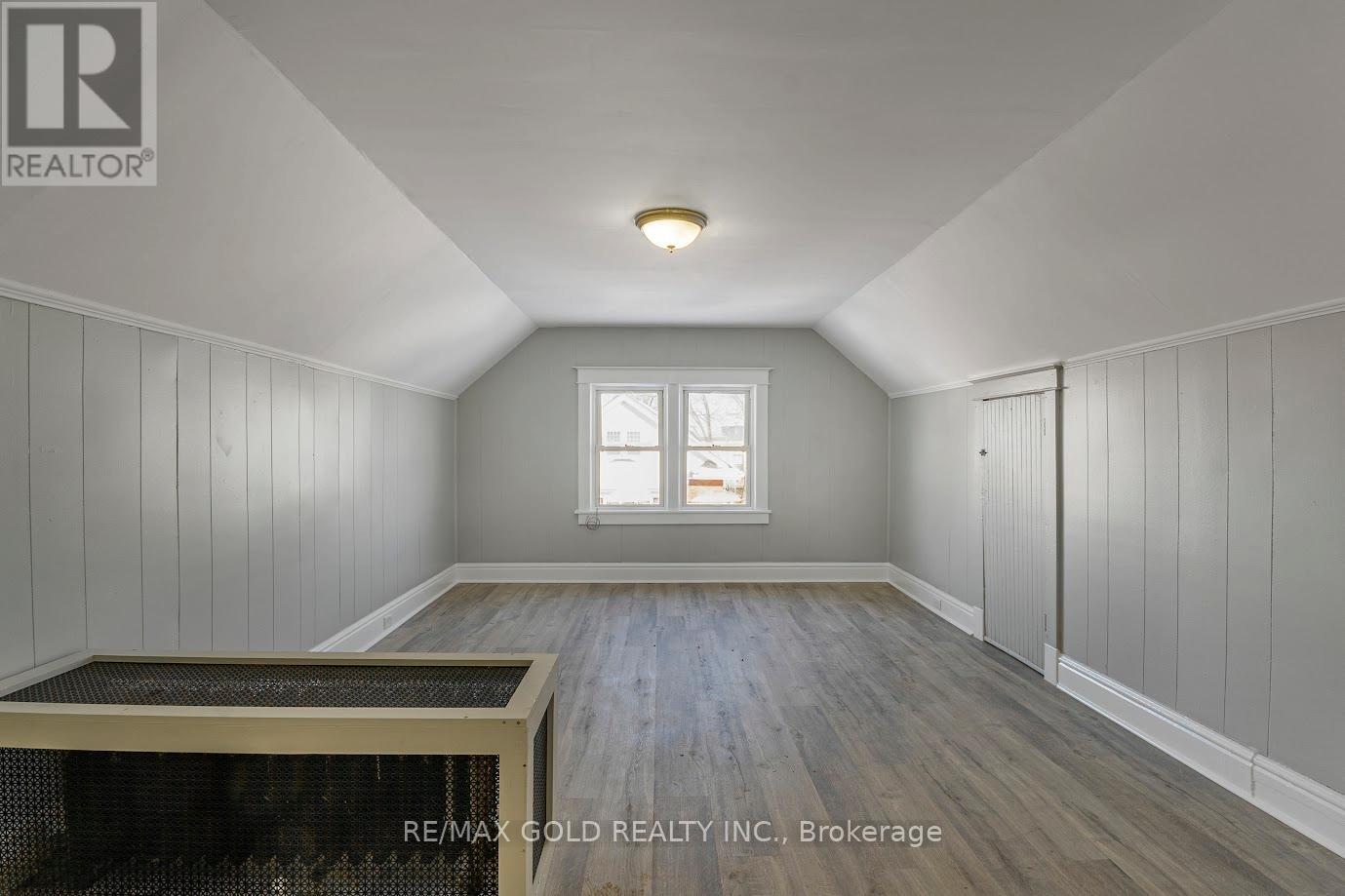 3 - 23 Avenue Place, Welland, Ontario  L3B 4B2 - Photo 4 - X12732672