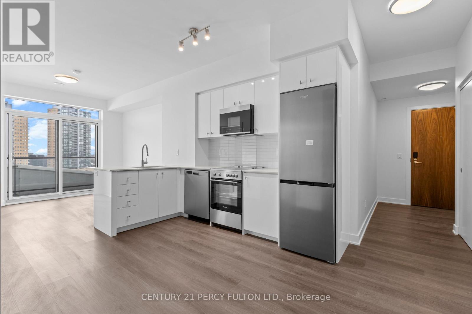 25 WELLINGTON STREET S, Kitchener, Ontario