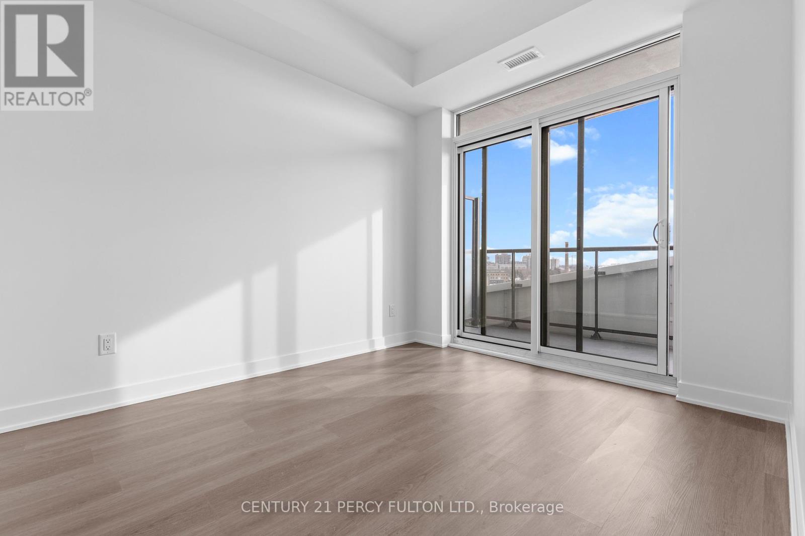 25 Wellington Street S, Kitchener, Ontario  N2G 0G5 - Photo 5 - X12732678