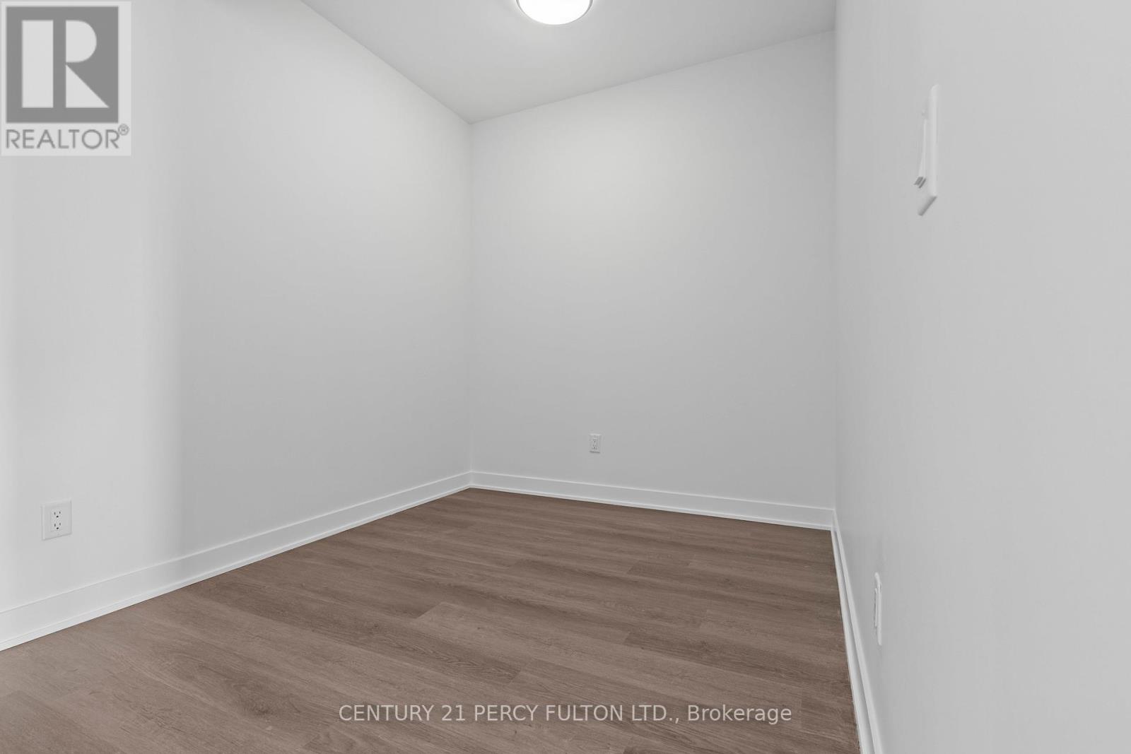 25 Wellington Street S, Kitchener, Ontario  N2G 0G5 - Photo 7 - X12732678