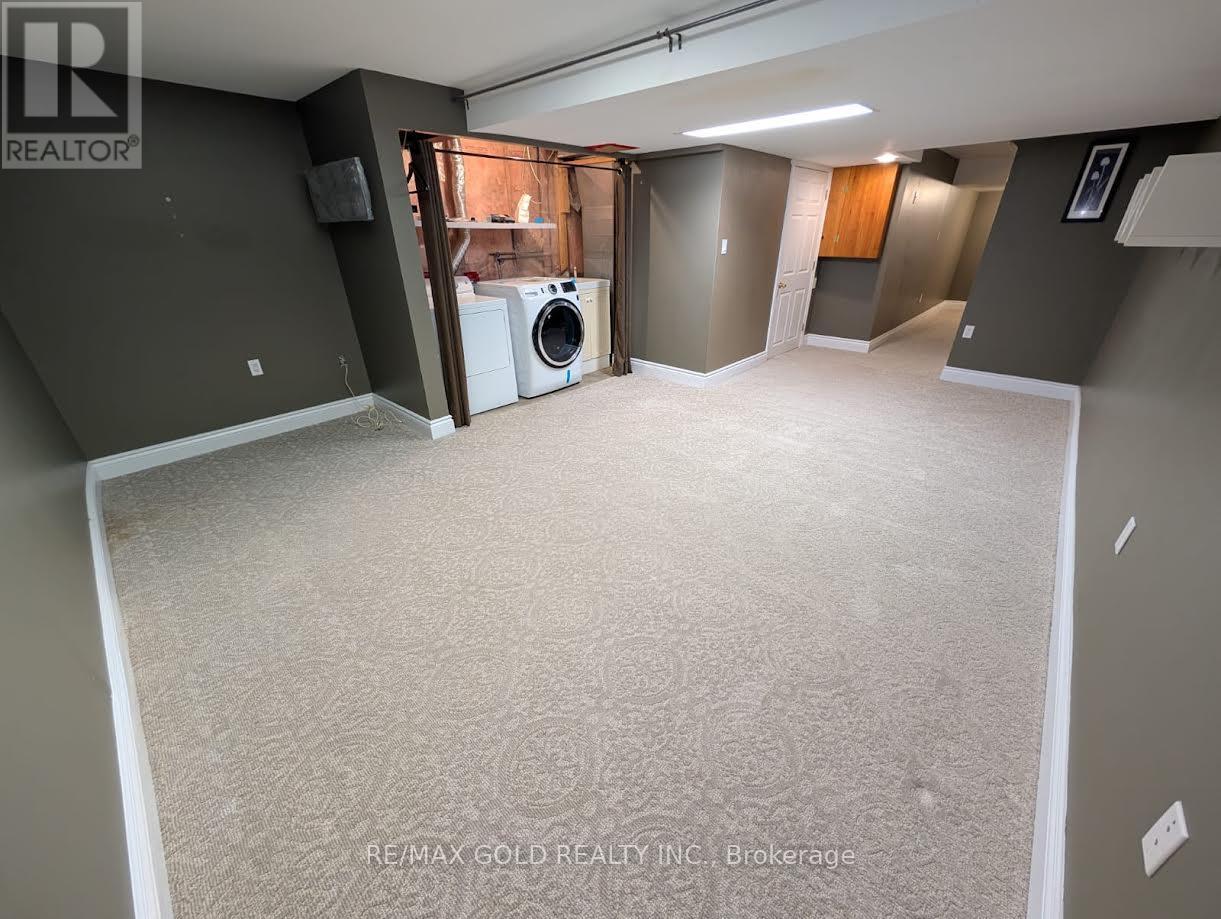 239 Langlaw Drive, Cambridge, Ontario  N1P 1B6 - Photo 9 - X12732730