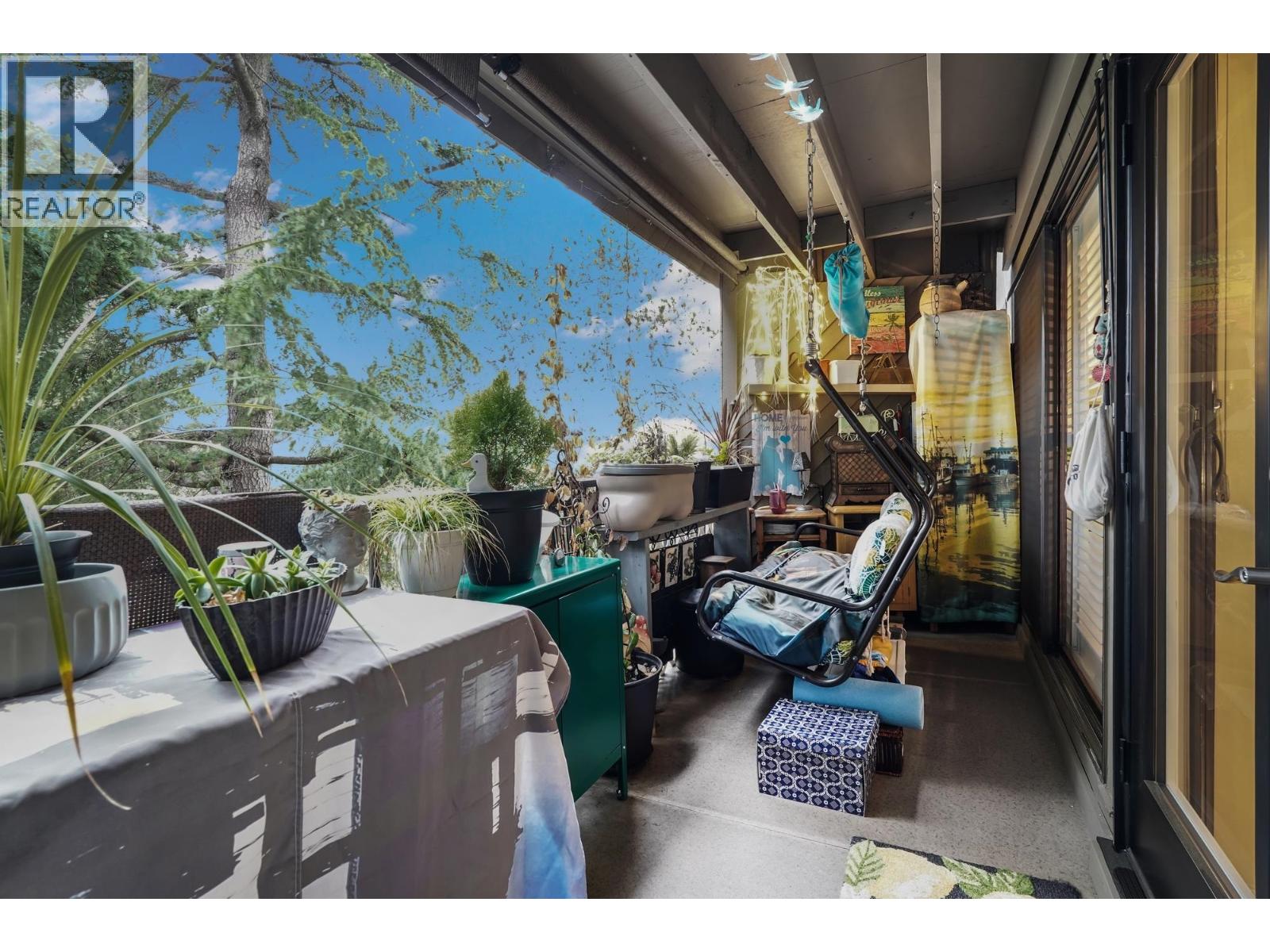 Listing Picture 14 of 23 : 202 9300 GLENACRES DRIVE, Richmond / 烈治文 - 魯藝地產 Yvonne Lu Group - MLS Medallion Club Member