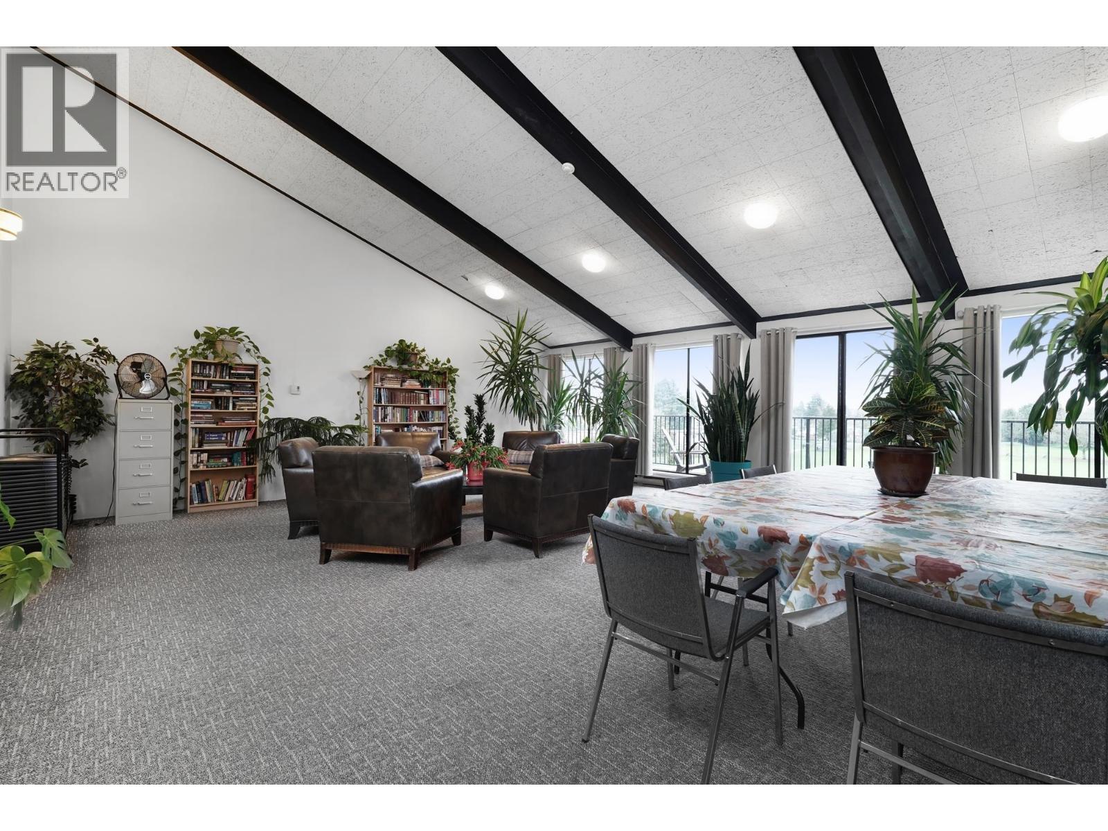 Listing Picture 15 of 23 : 202 9300 GLENACRES DRIVE, Richmond / 烈治文 - 魯藝地產 Yvonne Lu Group - MLS Medallion Club Member