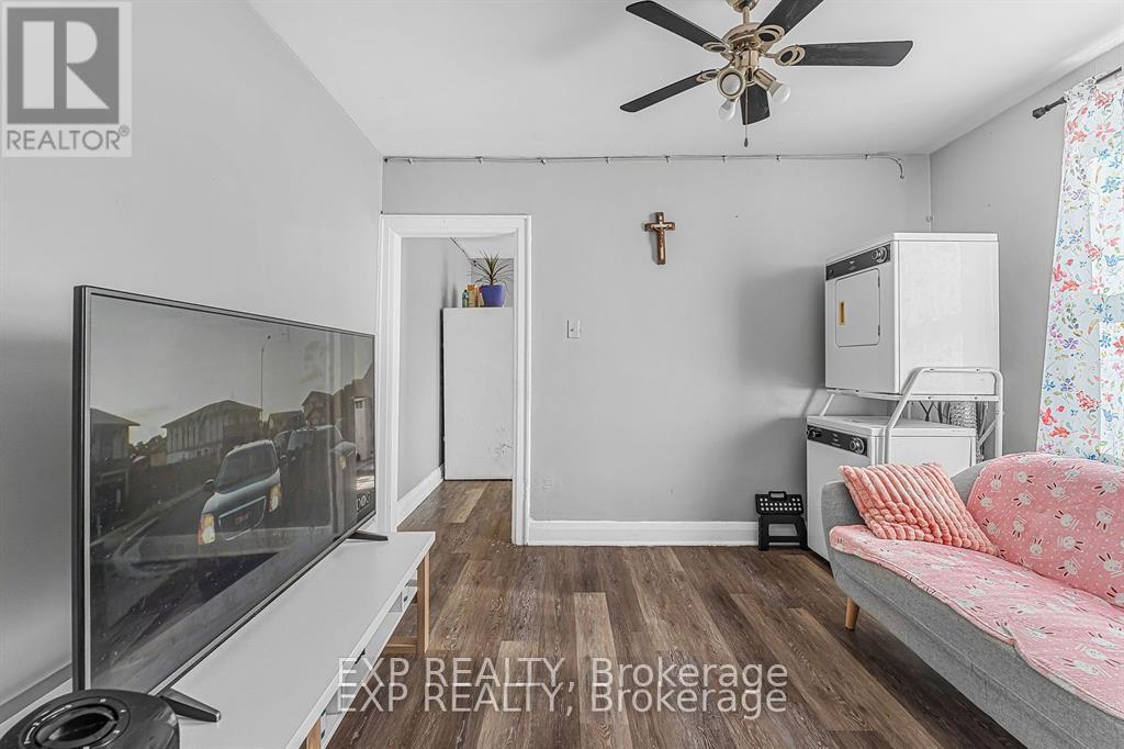 4553 Ferguson Street, Niagara Falls, Ontario  L2E 2Y7 - Photo 10 - X12452765