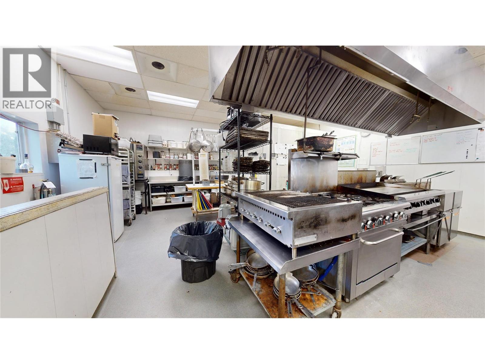 301 Highway 3, Fernie, British Columbia  V0B 1M0 - Photo 30 - 10373991