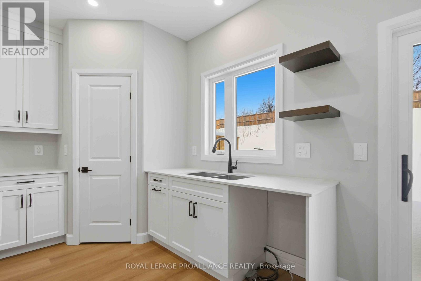 29 Schmidt Way, Quinte West (Murray Ward), Ontario  K8V 0L5 - Photo 8 - X12732780
