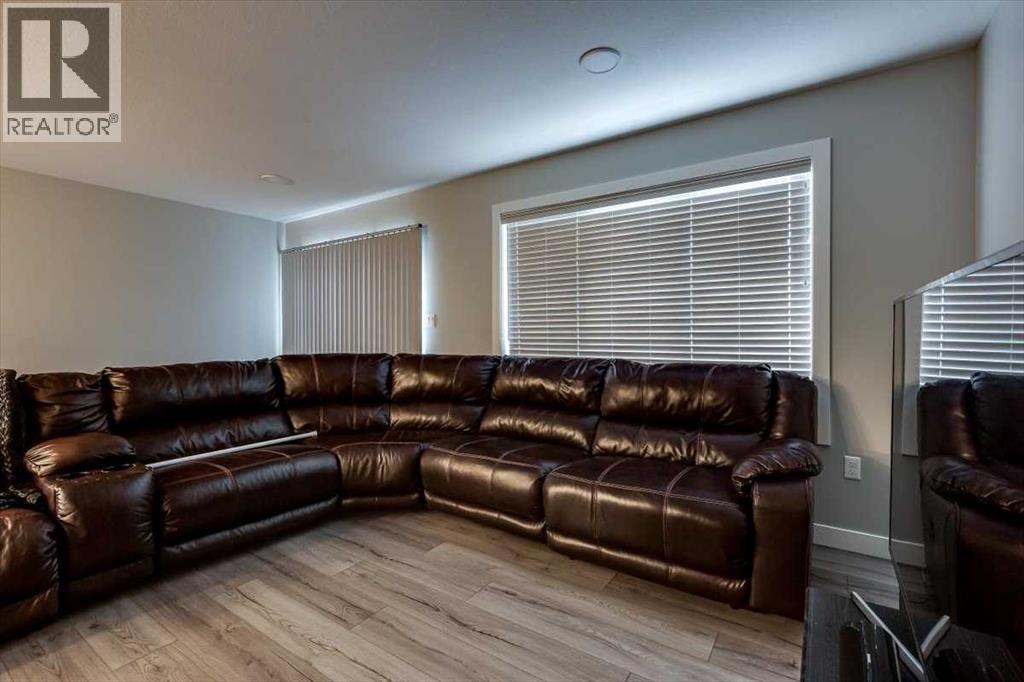 54 Hawthorn Place, Sylvan Lake, Alberta  T4S 0S2 - Photo 6 - A2278627