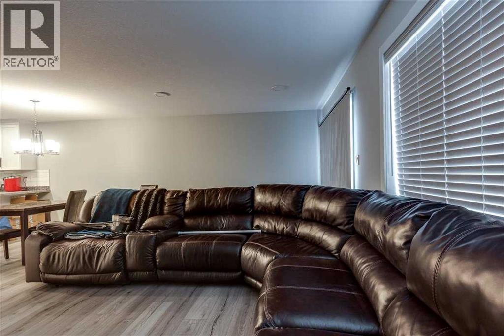 54 Hawthorn Place, Sylvan Lake, Alberta  T4S 0S2 - Photo 7 - A2278627