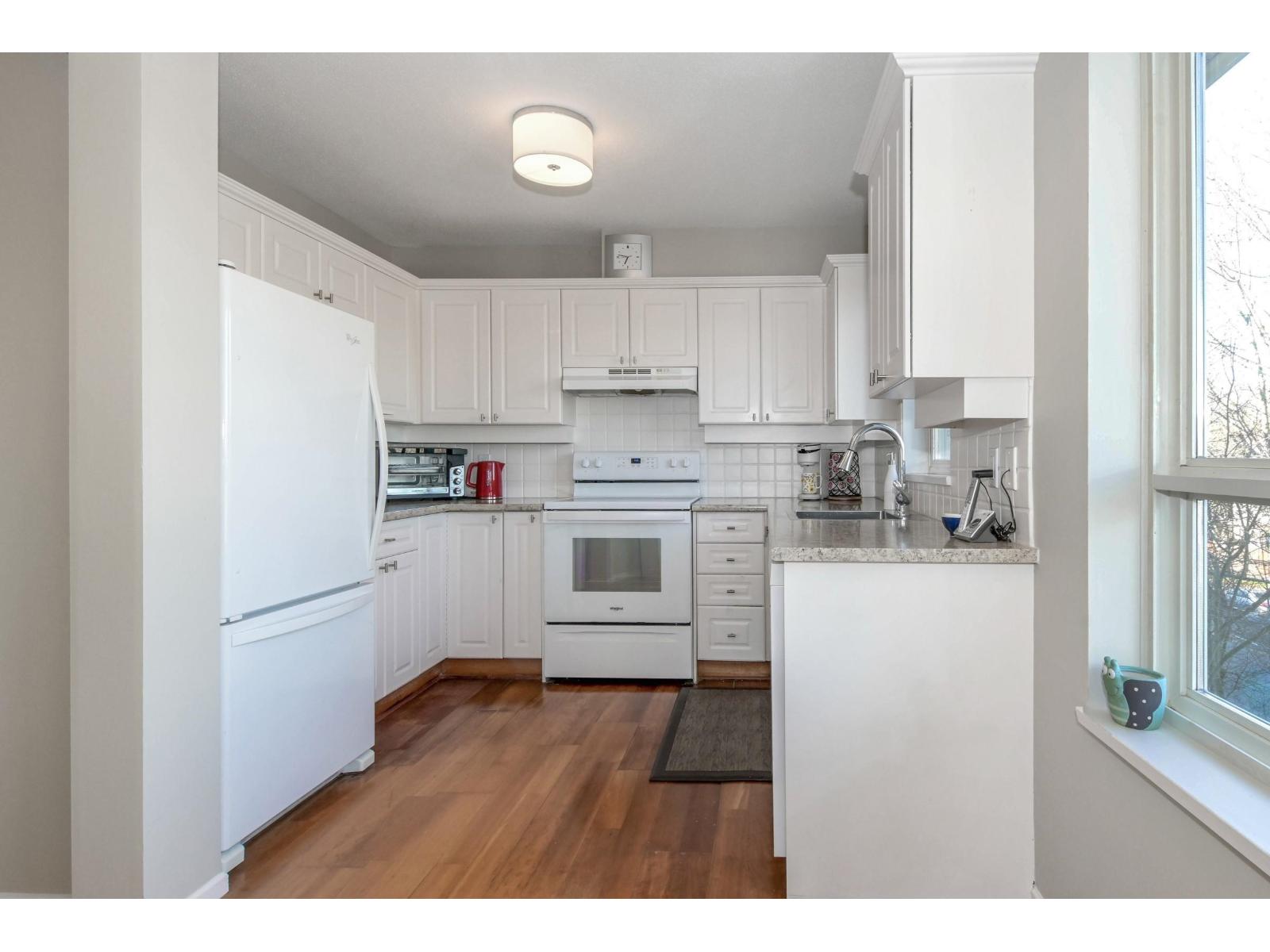 306 19750 64th Avenue, Langley, British Columbia  V2Y 2T1 - Photo 8 - R3083205