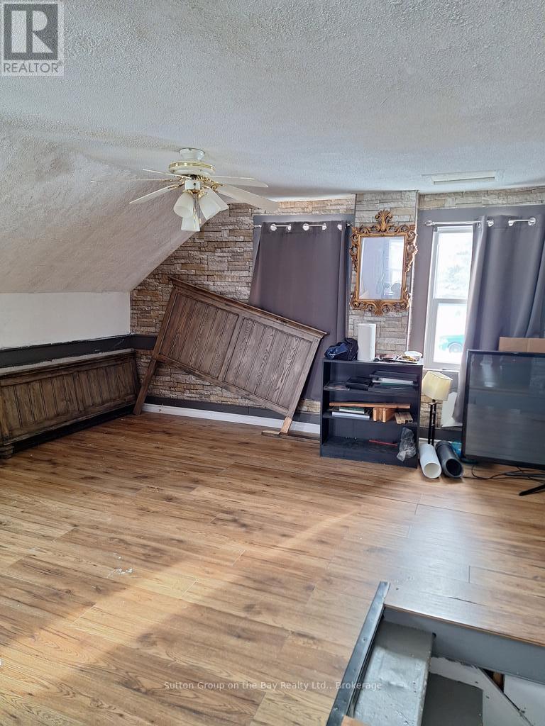 4154 County Road 24 Highway, Clearview, Ontario L0M 1P0 - Photo 14 - S12713826