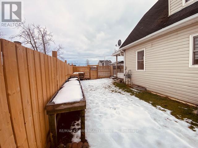 175 Mgr Proulx Avenue, Mattice-Val Cote, Ontario  P0L 1T0 - Photo 14 - T12732794