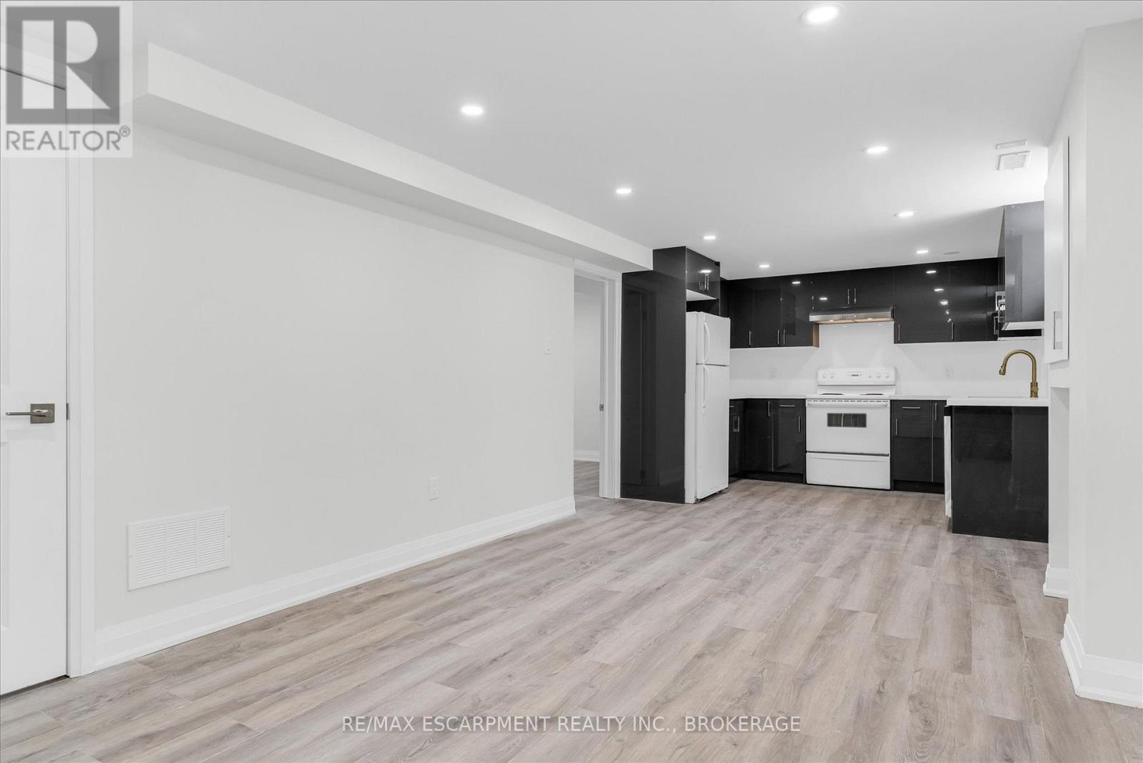 Lower - 51 Runcorn Street, St. Catharines, Ontario  L2M 1N9 - Photo 4 - X12732738