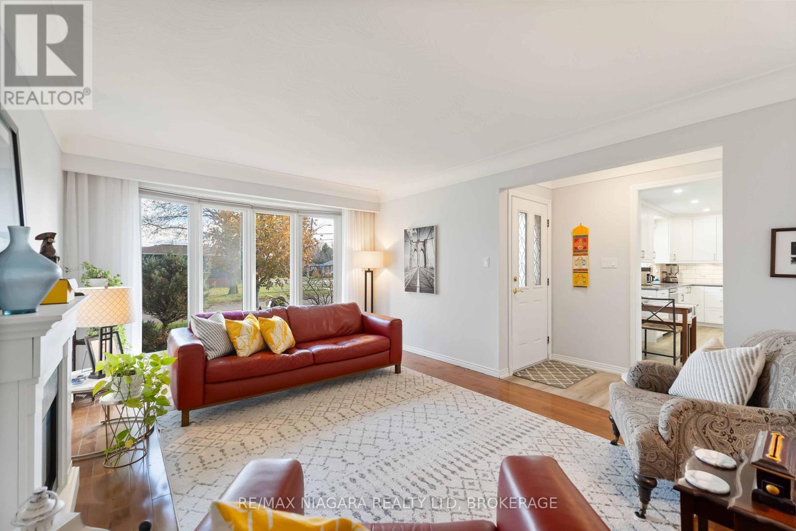 2921 Gail Avenue, Niagara Falls, Ontario  L2J 2E1 - Photo 2 - X12732828