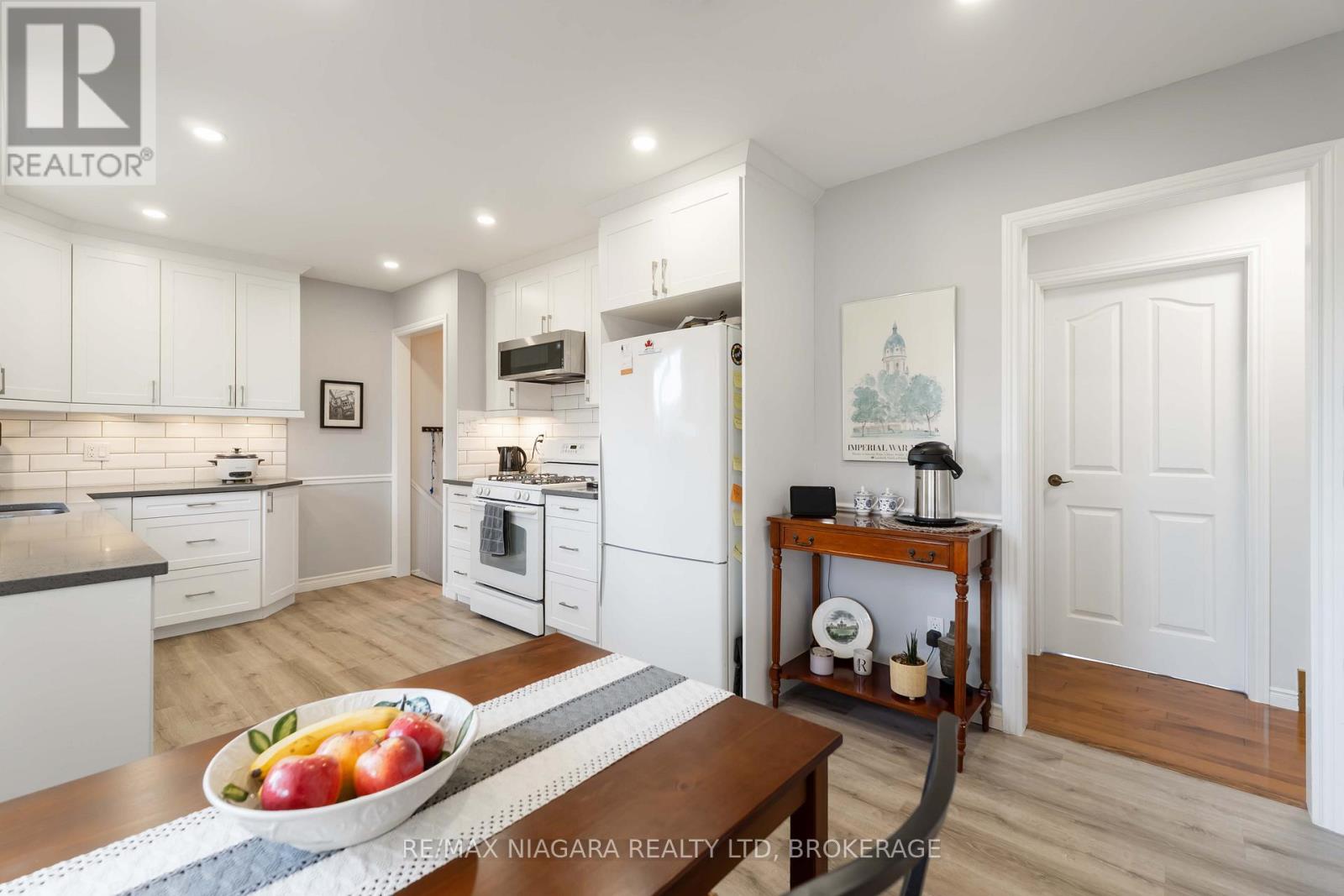 2921 Gail Avenue, Niagara Falls, Ontario  L2J 2E1 - Photo 3 - X12732828