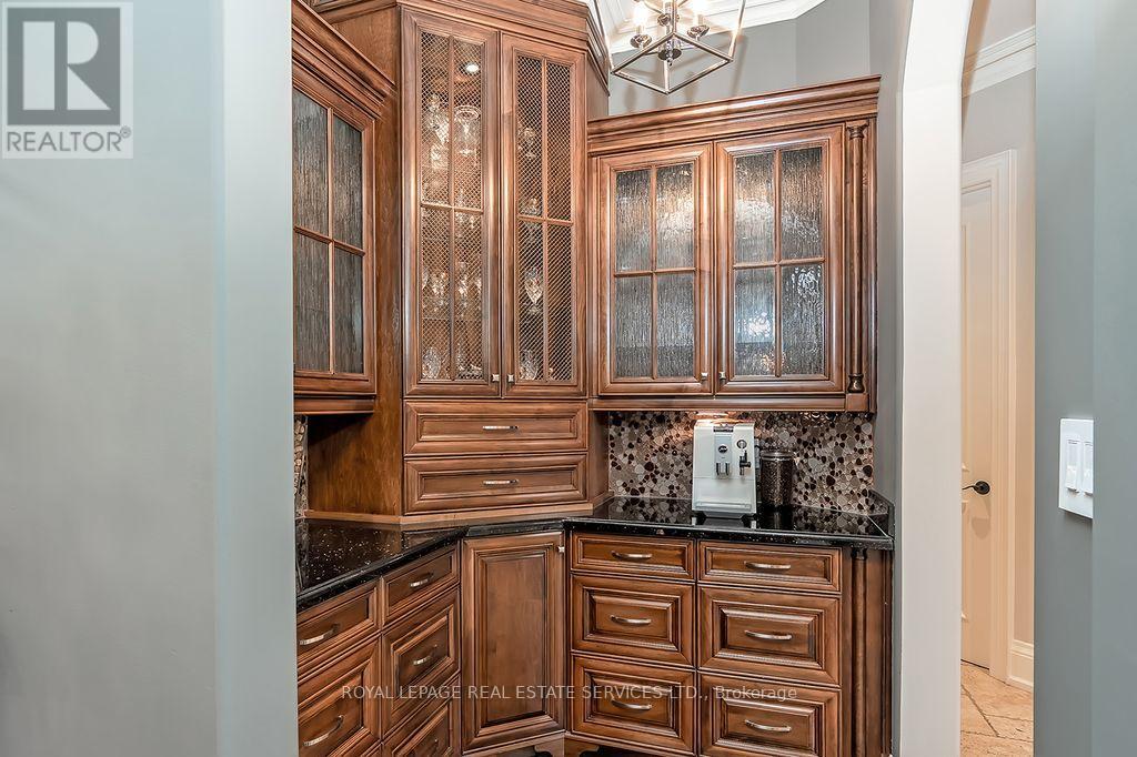 2319 Kilbride Street, Burlington, Ontario  L7P 0H7 - Photo 18 - W12375572