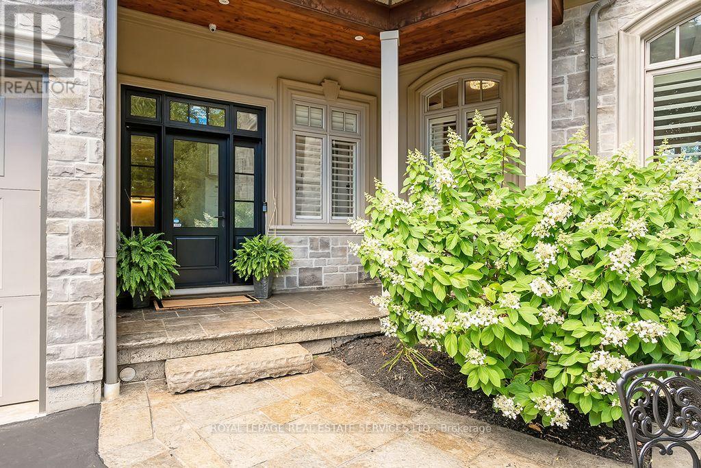 2319 Kilbride Street, Burlington, Ontario  L7P 0H7 - Photo 8 - W12375572