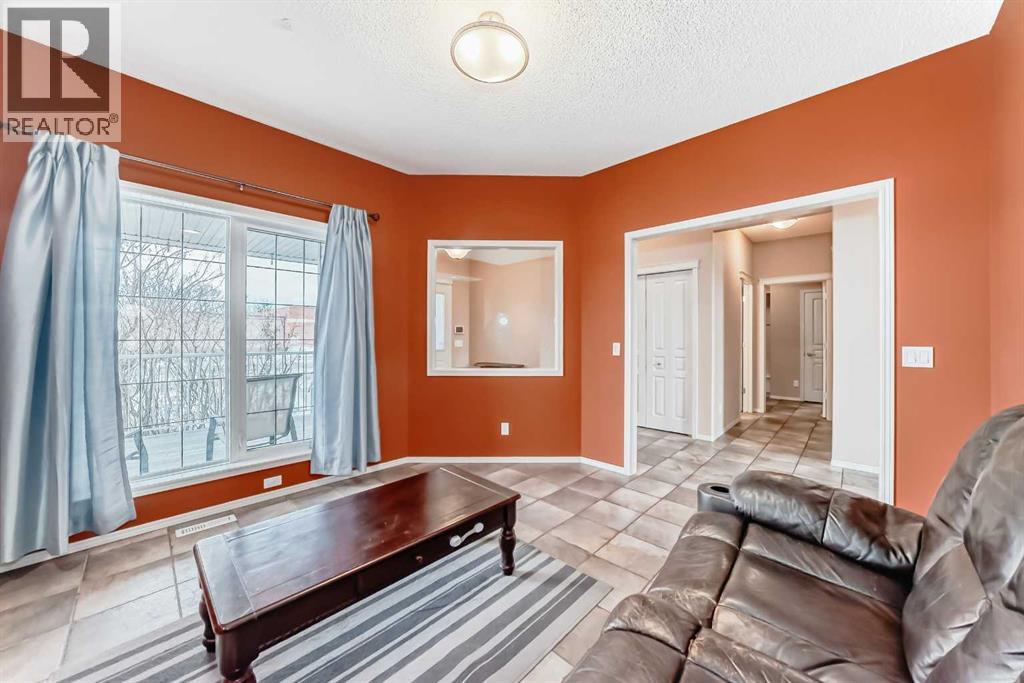 158 Invermere Drive, Chestermere, Alberta  T1X 1L3 - Photo 6 - A2278312