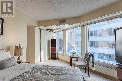 406 - 33 University Avenue, Toronto, Ontario  M5J 2S7 - Photo 11 - C12732766