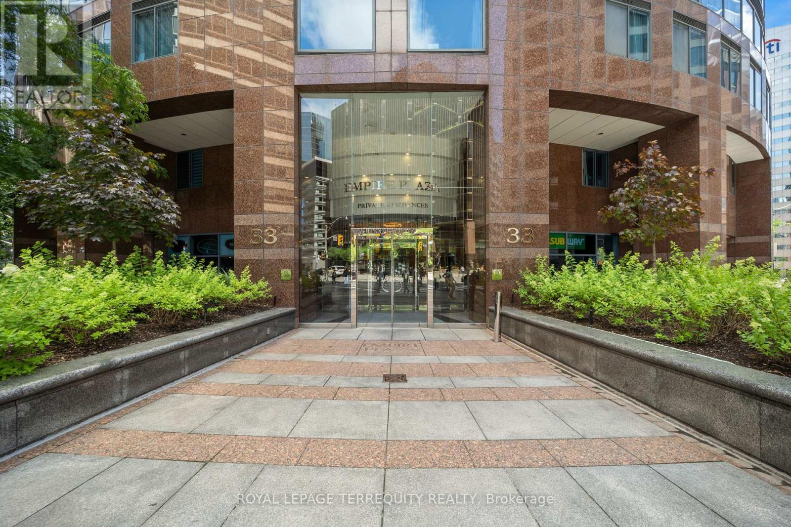 406 - 33 University Avenue, Toronto, Ontario  M5J 2S7 - Photo 16 - C12732766