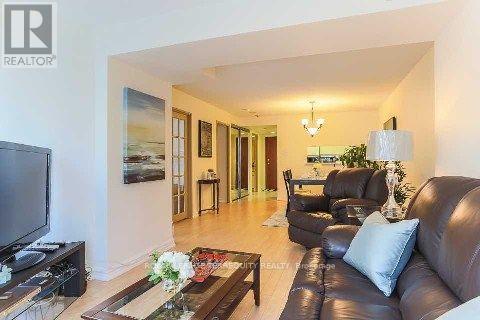 406 - 33 University Avenue, Toronto, Ontario  M5J 2S7 - Photo 3 - C12732766