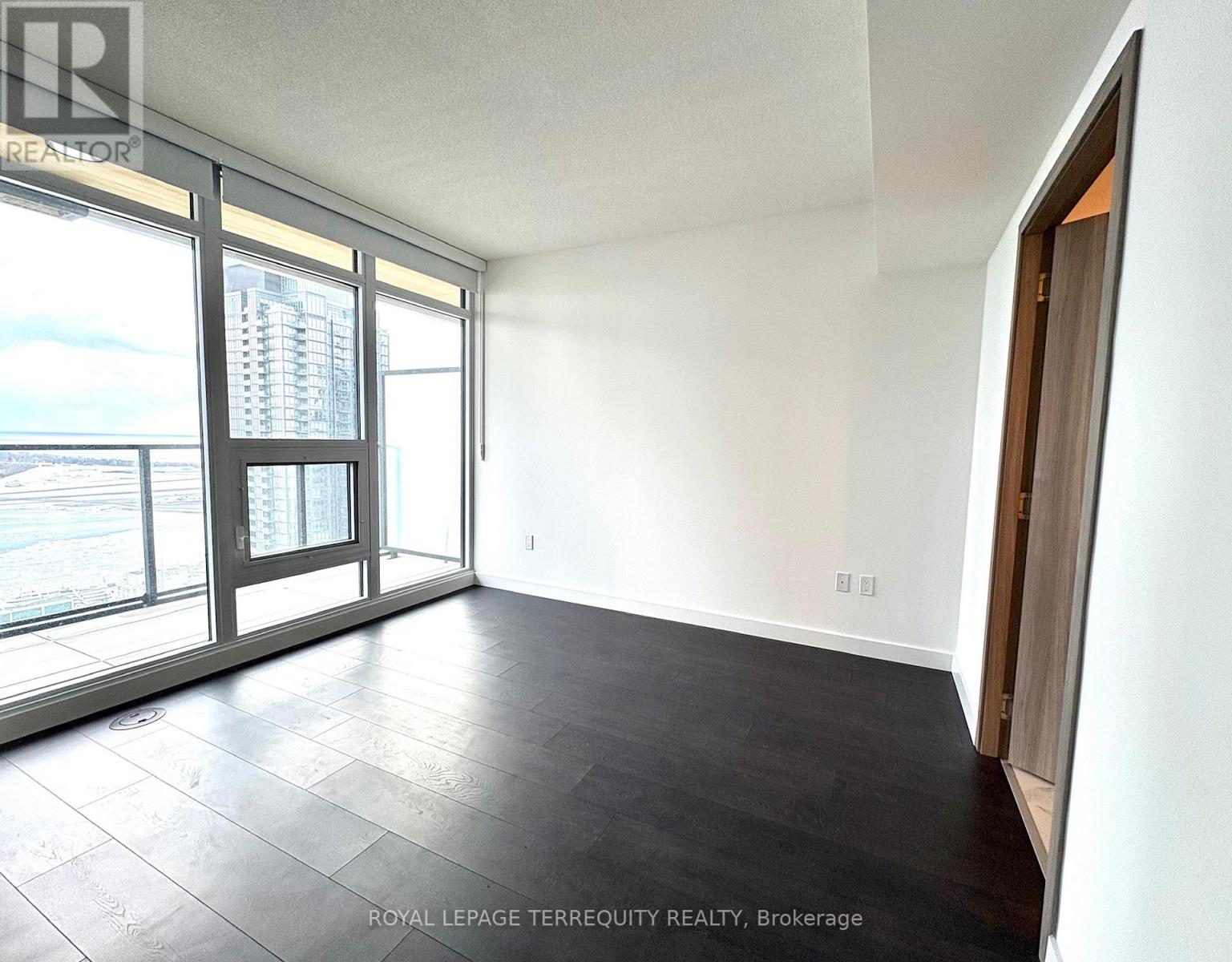 3810 - 3 Concord Cityplace Way, Toronto, Ontario  M5V 0X4 - Photo 12 - C12732814