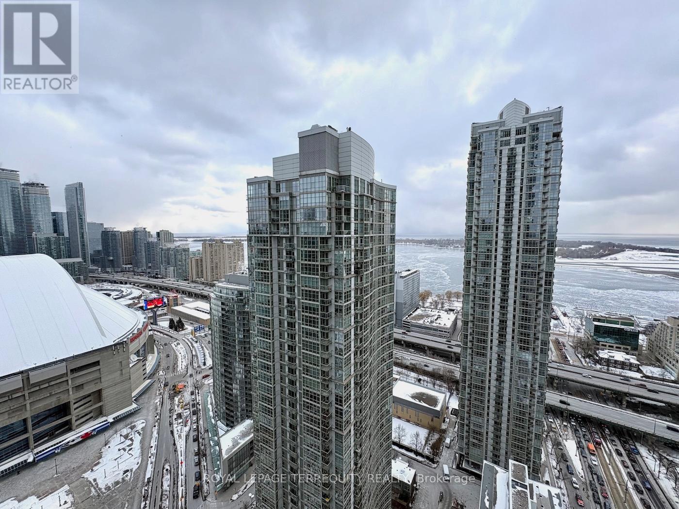 3810 - 3 Concord Cityplace Way, Toronto, Ontario  M5V 0X4 - Photo 22 - C12732814