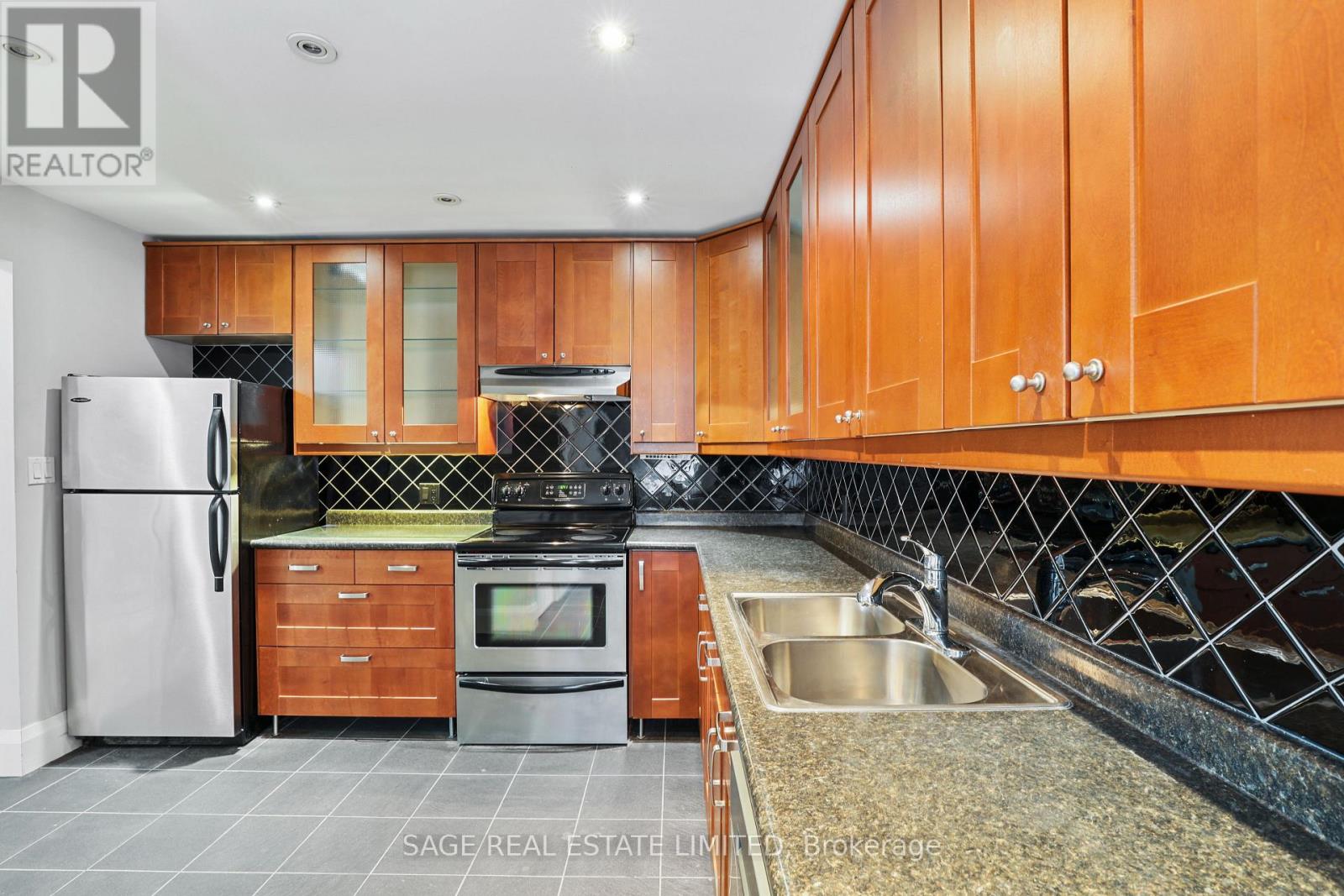 Main - 95 Hillsdale Avenue E, Toronto, Ontario  M4S 1T4 - Photo 10 - C12732822