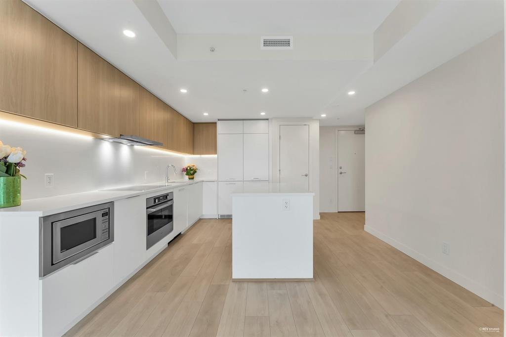 1902 13318 104 Avenue, Surrey, British Columbia  V3T 0R2 - Photo 4 - R3083577