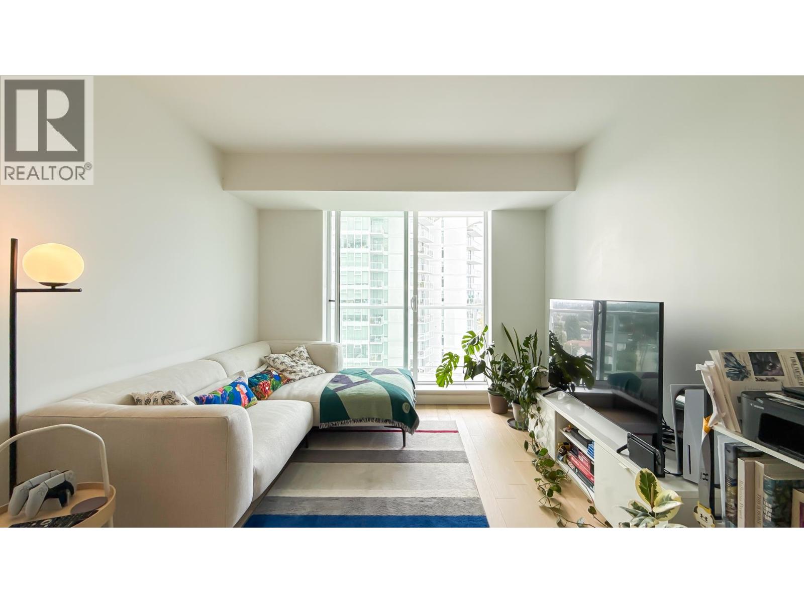 1112 2220 Kingsway, Vancouver, British Columbia  V5N 2T7 - Photo 6 - R3045459