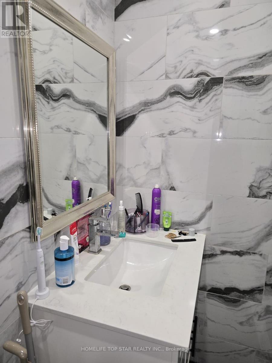 83 Amberjack Boulevard, Toronto, Ontario  M1H 2J6 - Photo 3 - E12732756