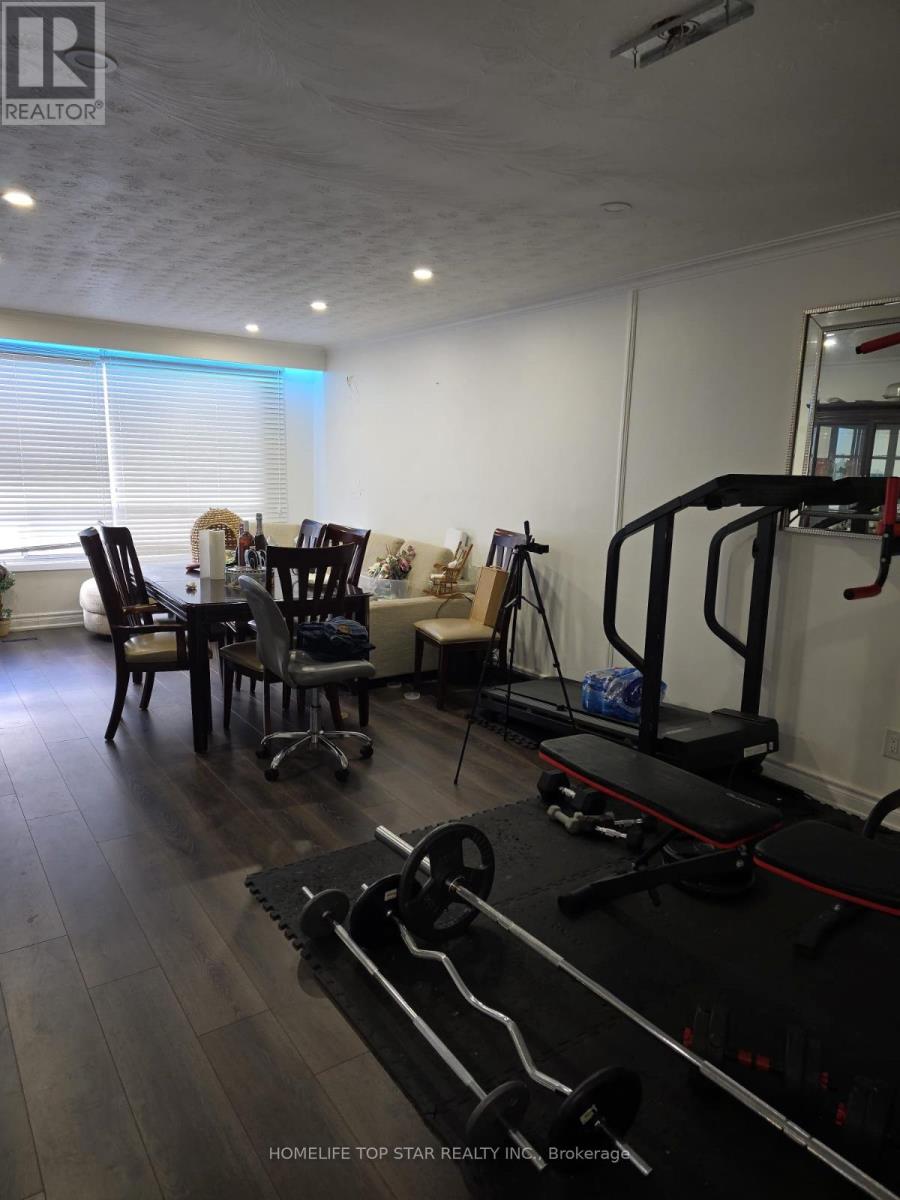 83 Amberjack Boulevard, Toronto, Ontario  M1H 2J6 - Photo 4 - E12732756